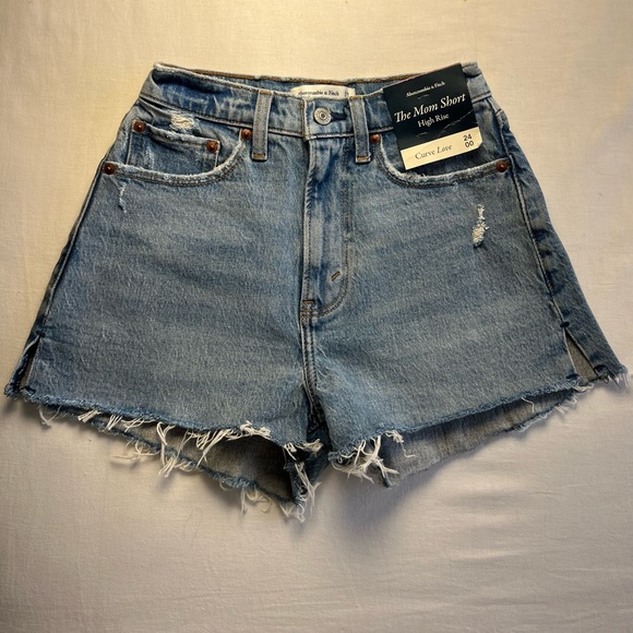 ✨ABERCROMBIE NWT - ‘The Mom Short’ High Rise Curve Love 24 / 00 - Picture 6 of 12
